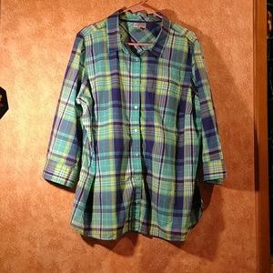 Ladies long-sleeved button-down blouse.